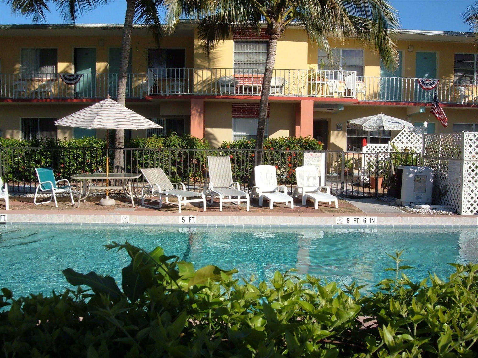 Hideaway Waterfront Resort Κέιπ Κόραλ Εξωτερικό φωτογραφία